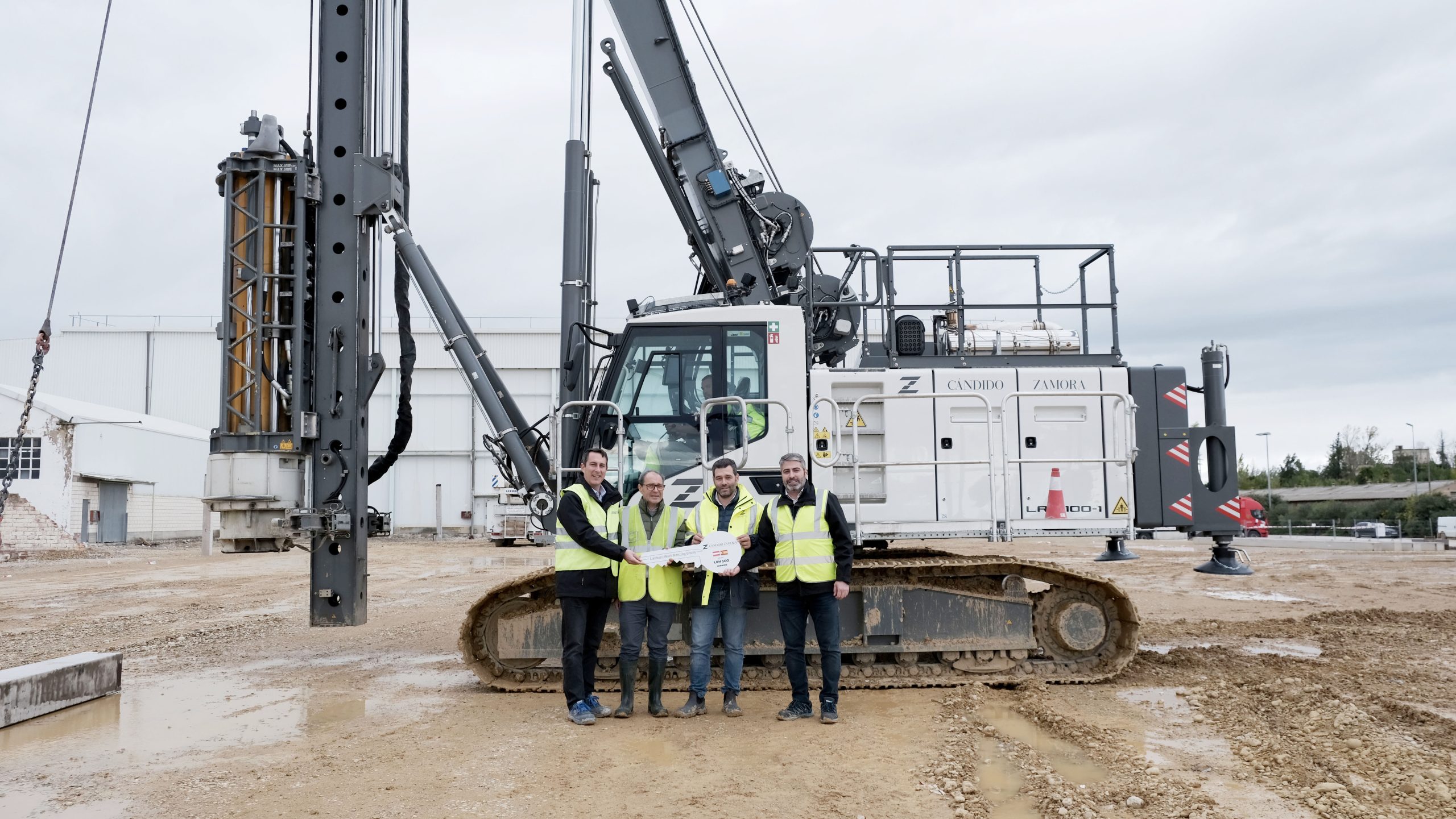 PRIMERA MÁQUINA HINCA LIEBHERR LRH 100.1 EN ESPAÑA